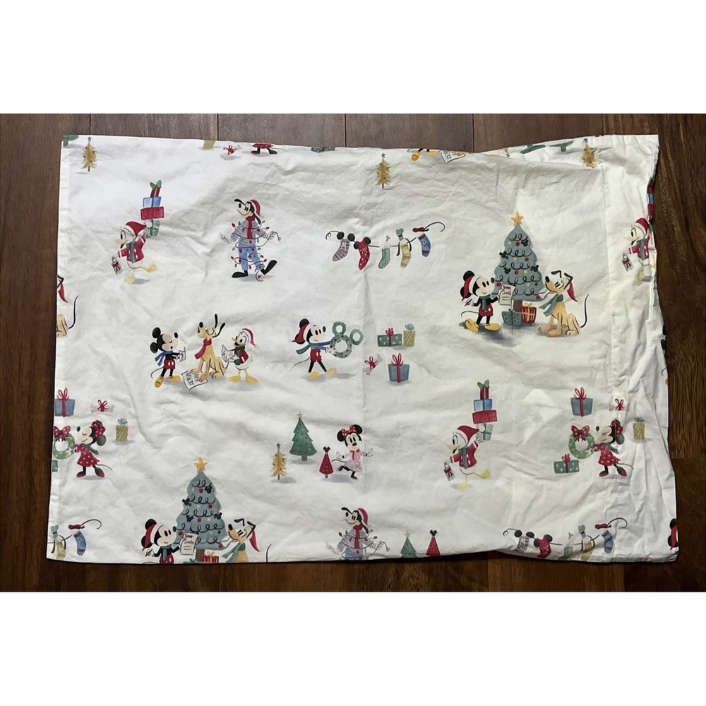 Pottery Barn Kids Disney Holiday Mickey & Friends Organic Percale Std Pillowcase